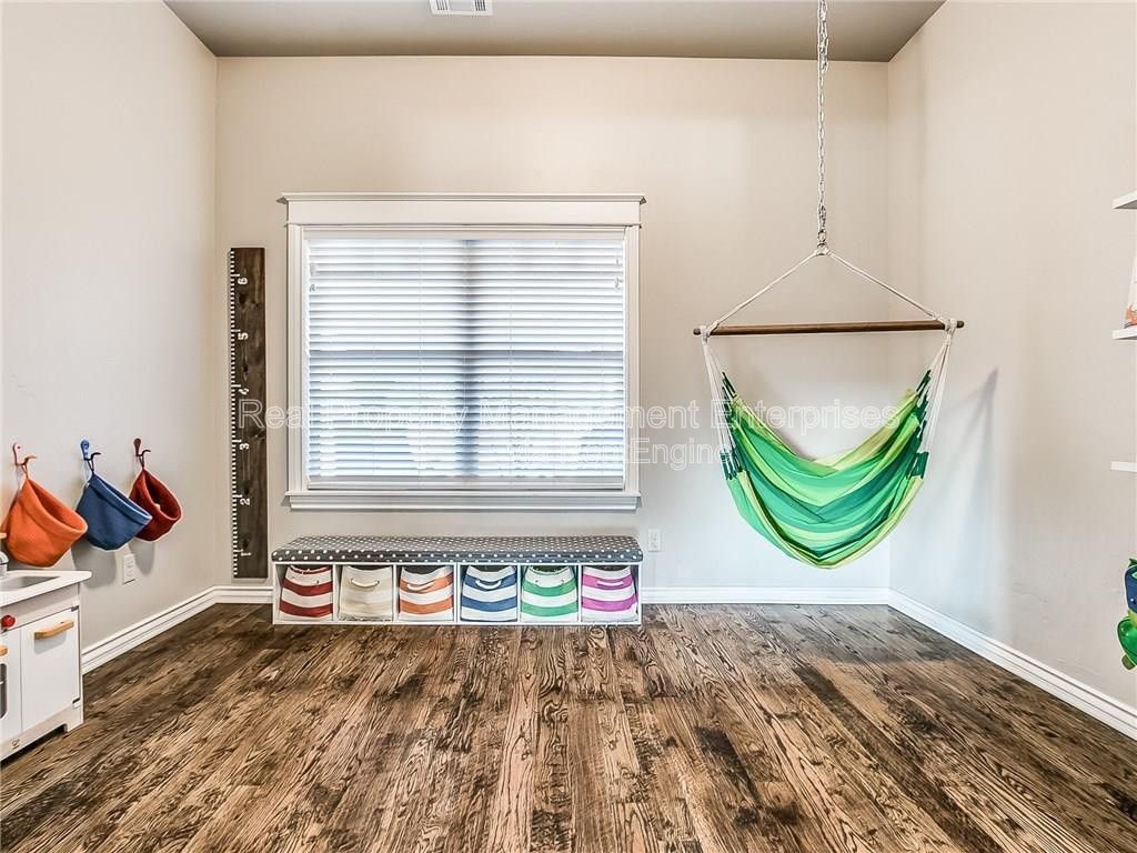 Gallery Image 18