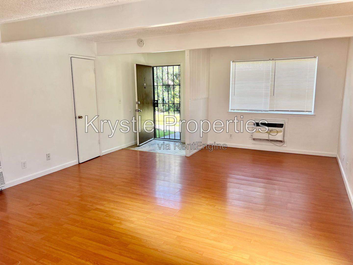 Gallery Image 0