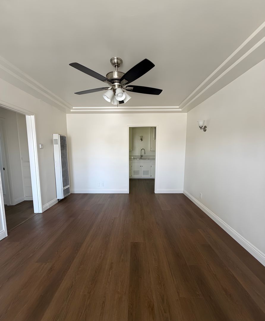 Gallery Image 0