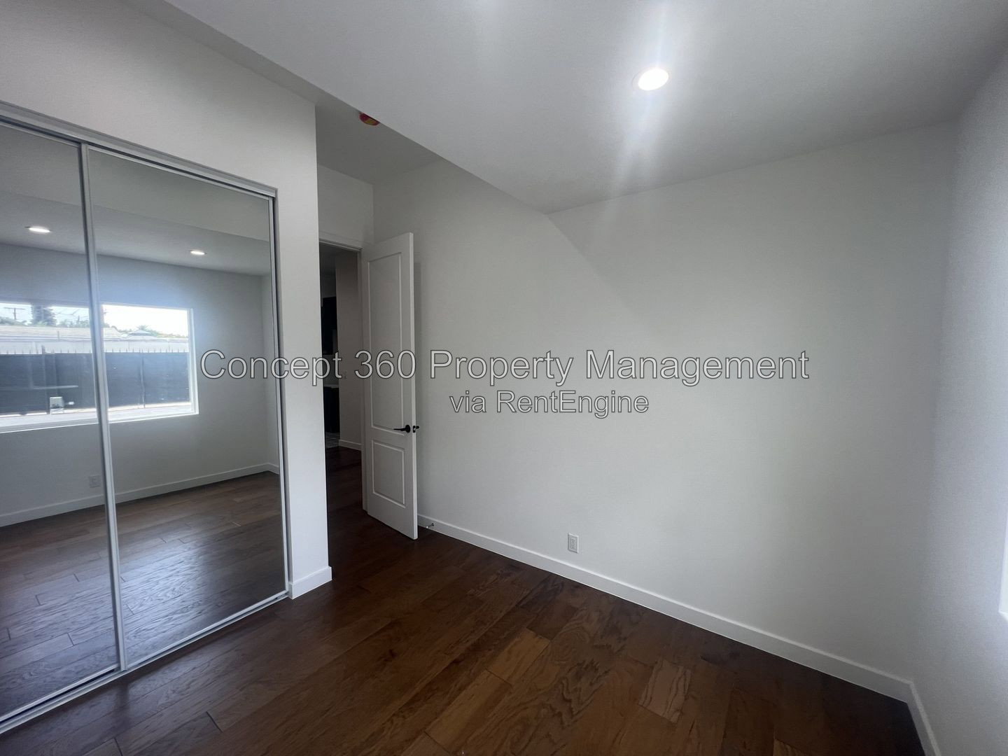 Gallery Image 16