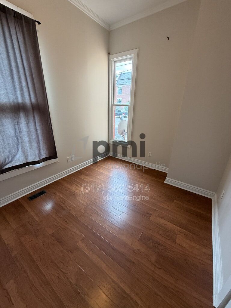 Gallery Image 18