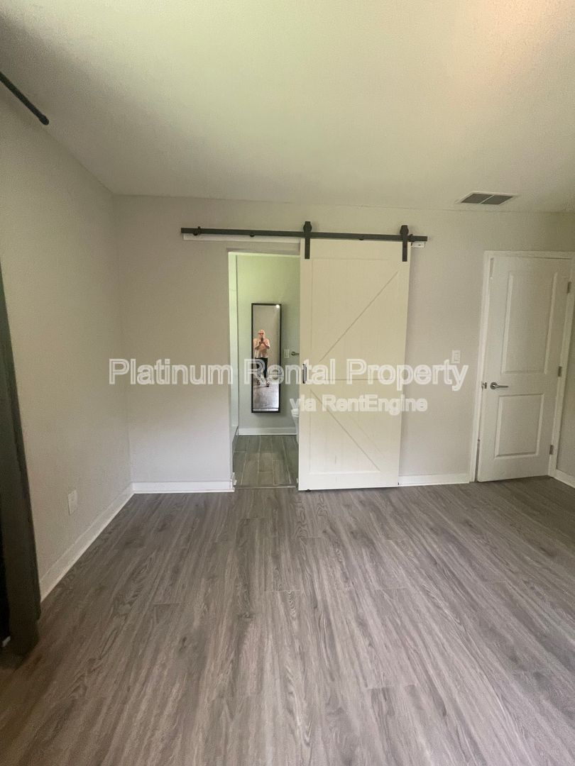 Gallery Image 60