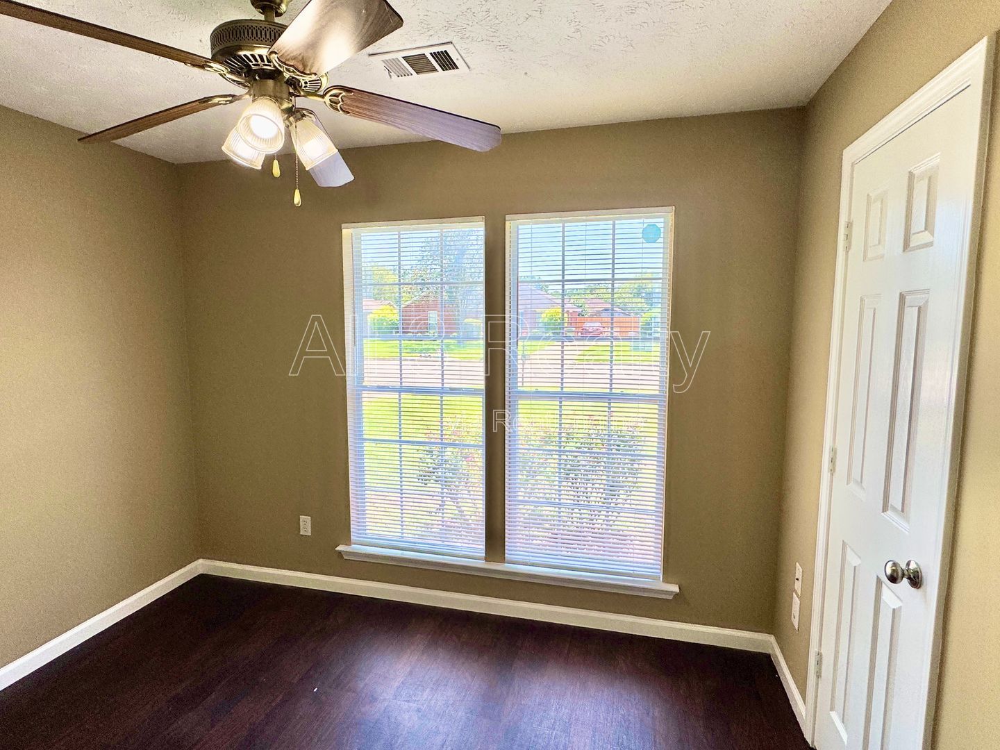 Gallery Image 19