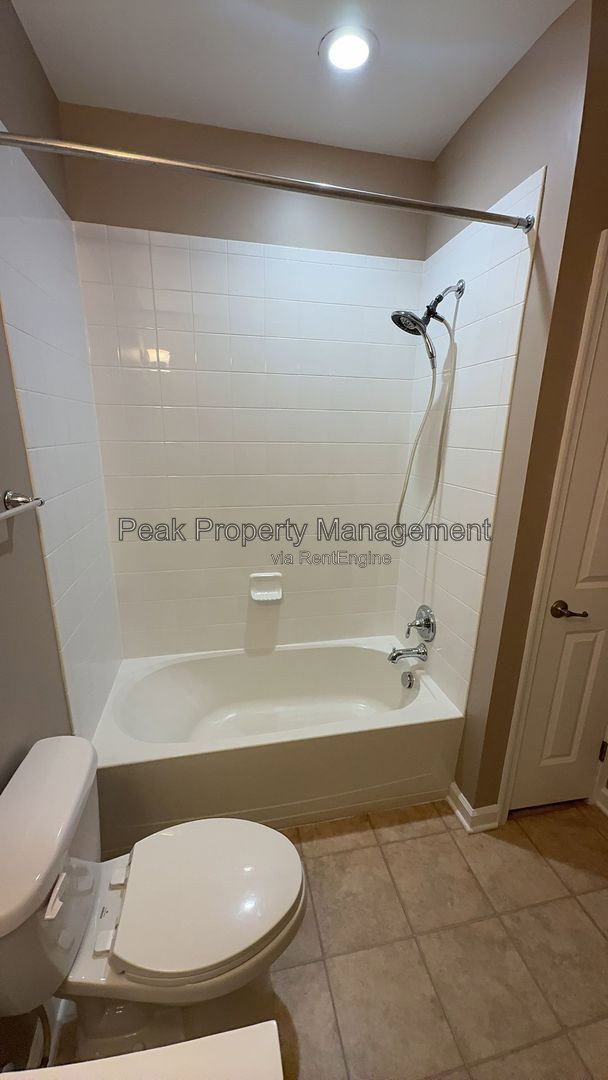 Gallery Image 17