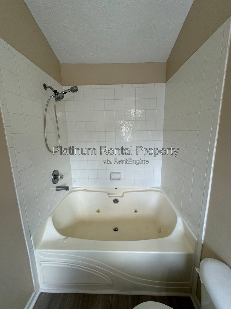 Gallery Image 16