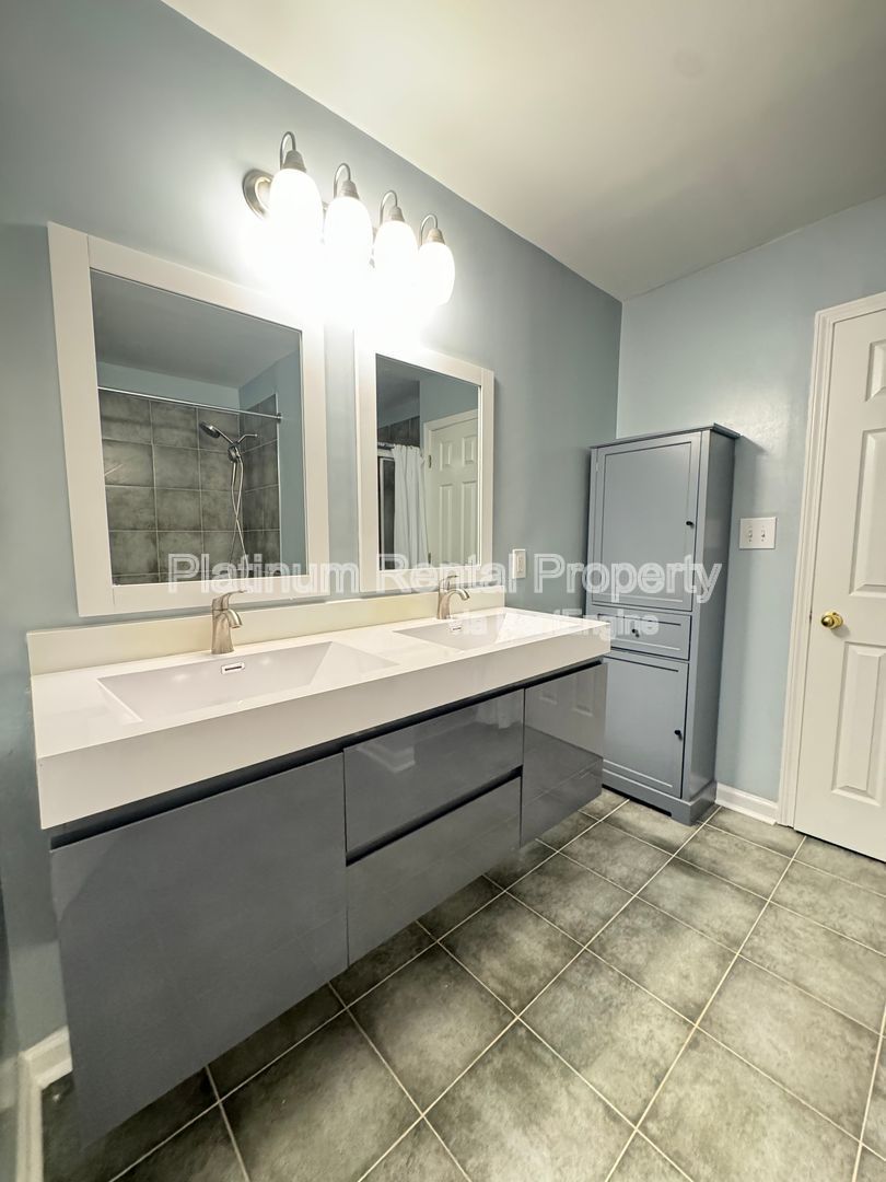 Gallery Image 32