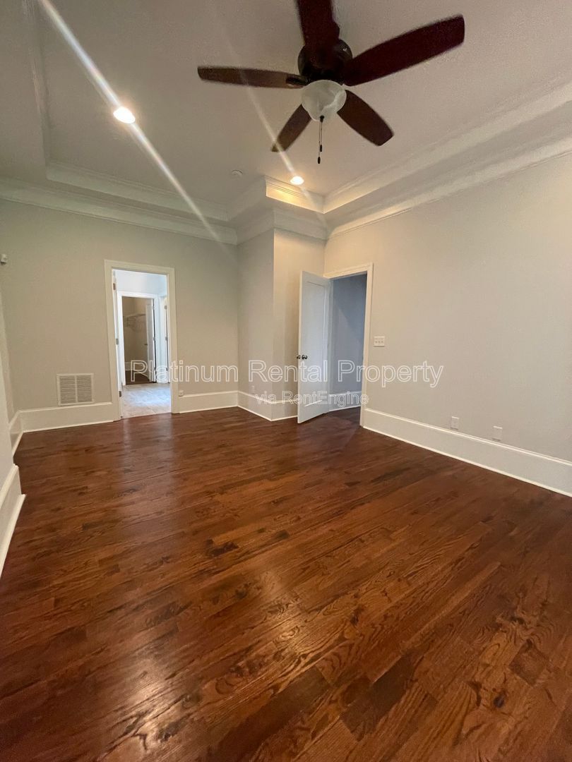 Gallery Image 40