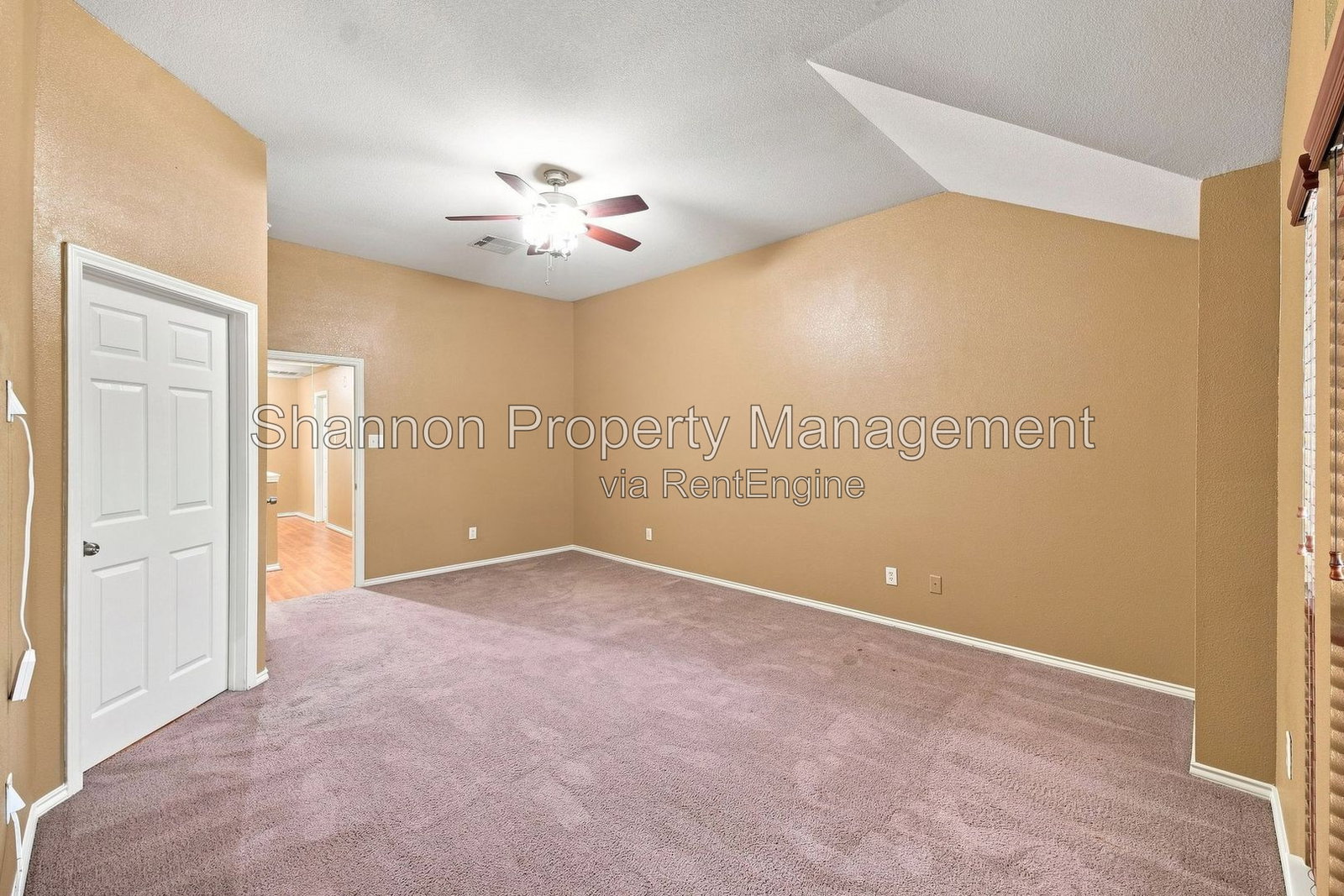 Gallery Image 30