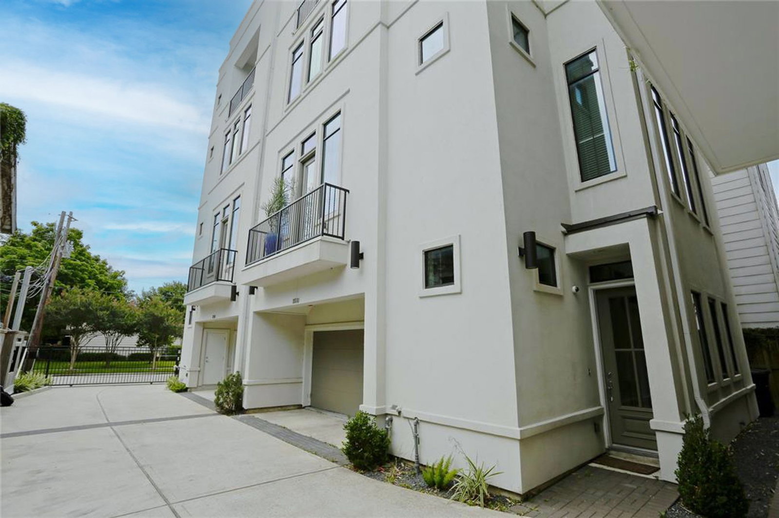 Gallery Image 13