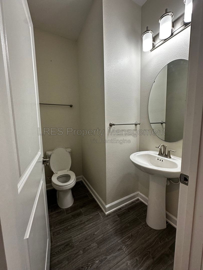 Gallery Image 16