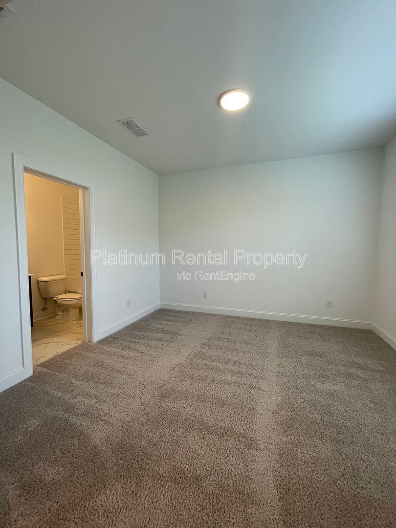 Gallery Image 60