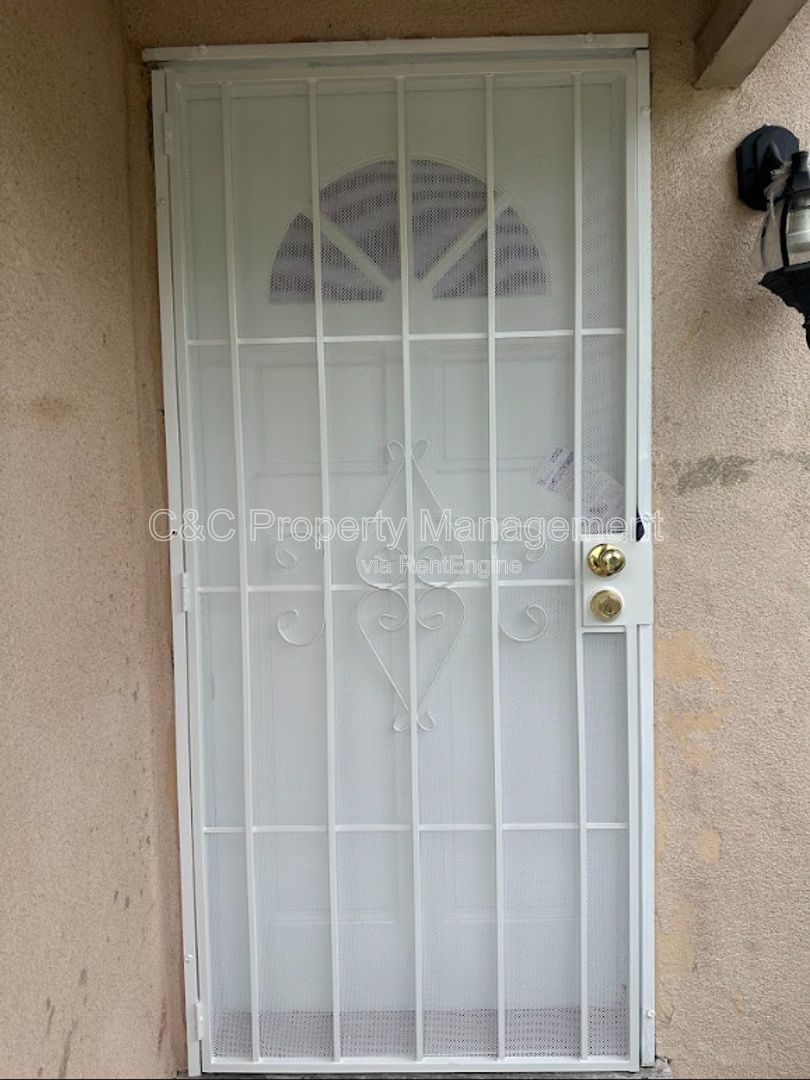 Gallery Image 0