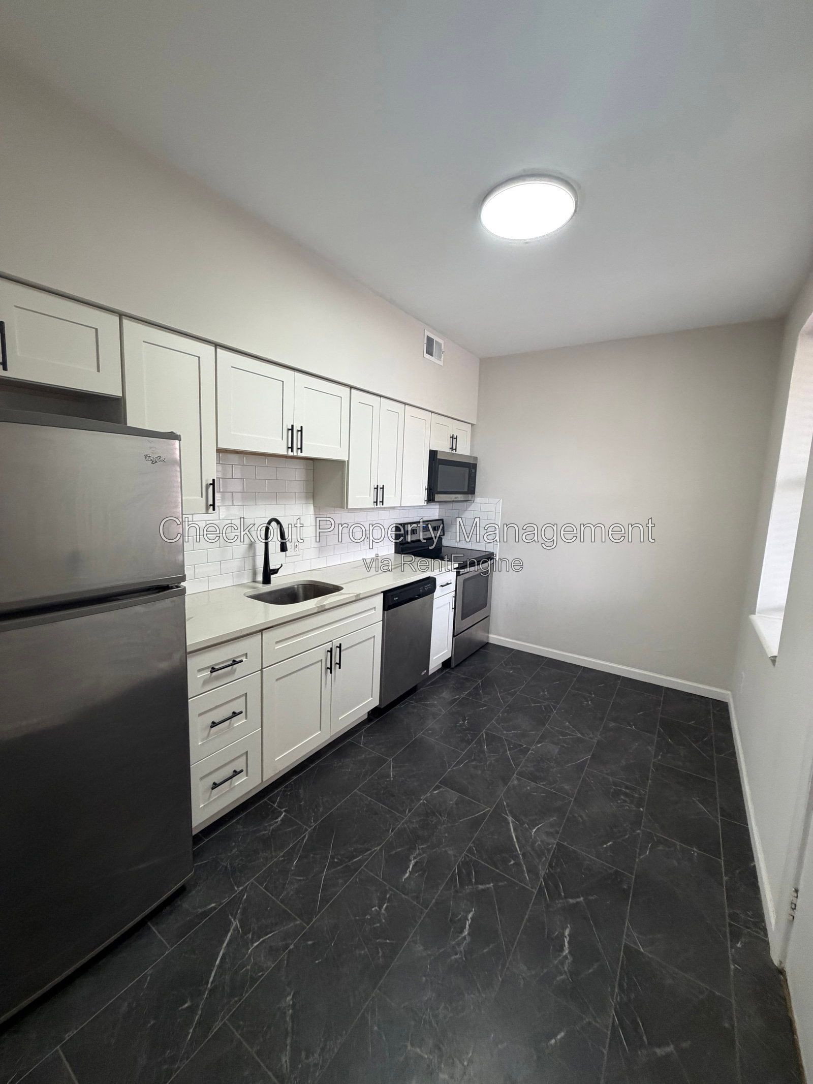 Gallery Image 0