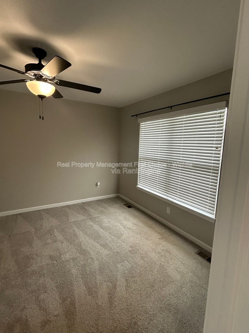 Gallery Image 17
