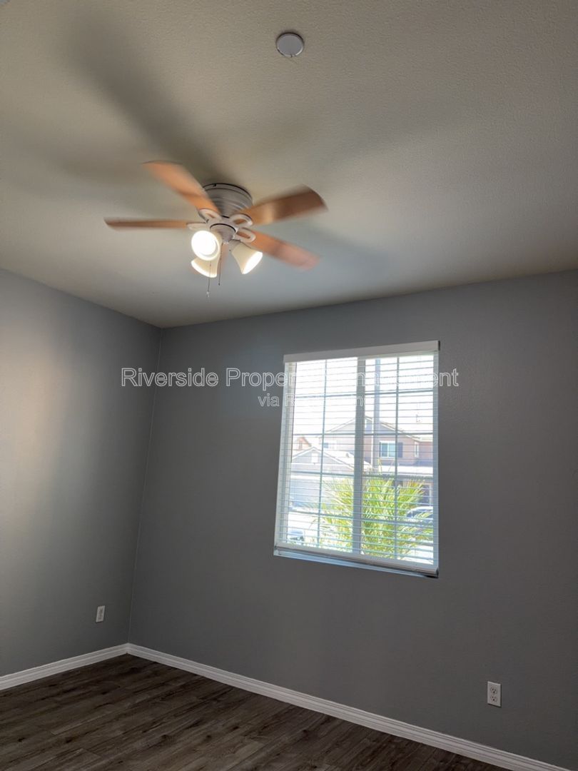 Gallery Image 19