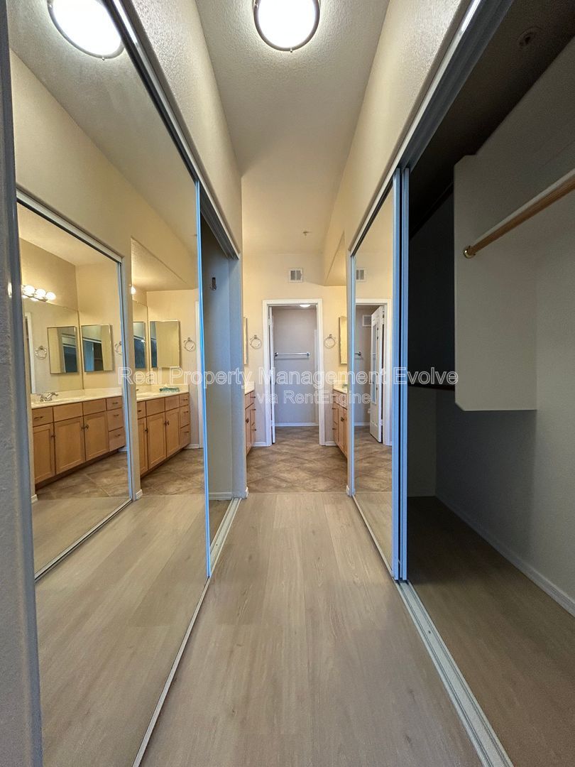 Gallery Image 25