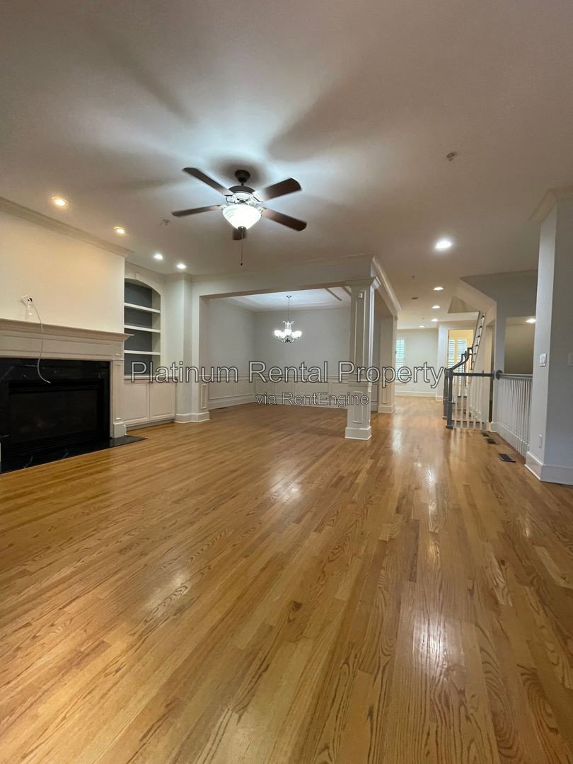 Gallery Image 22