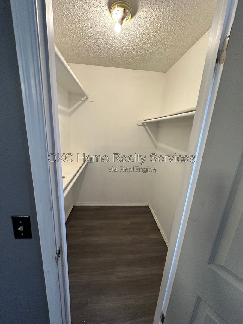 Gallery Image 18