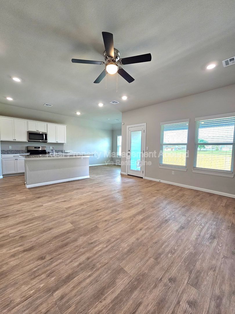 Gallery Image 9