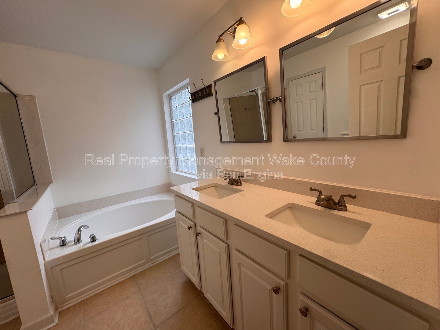 Gallery Image 16