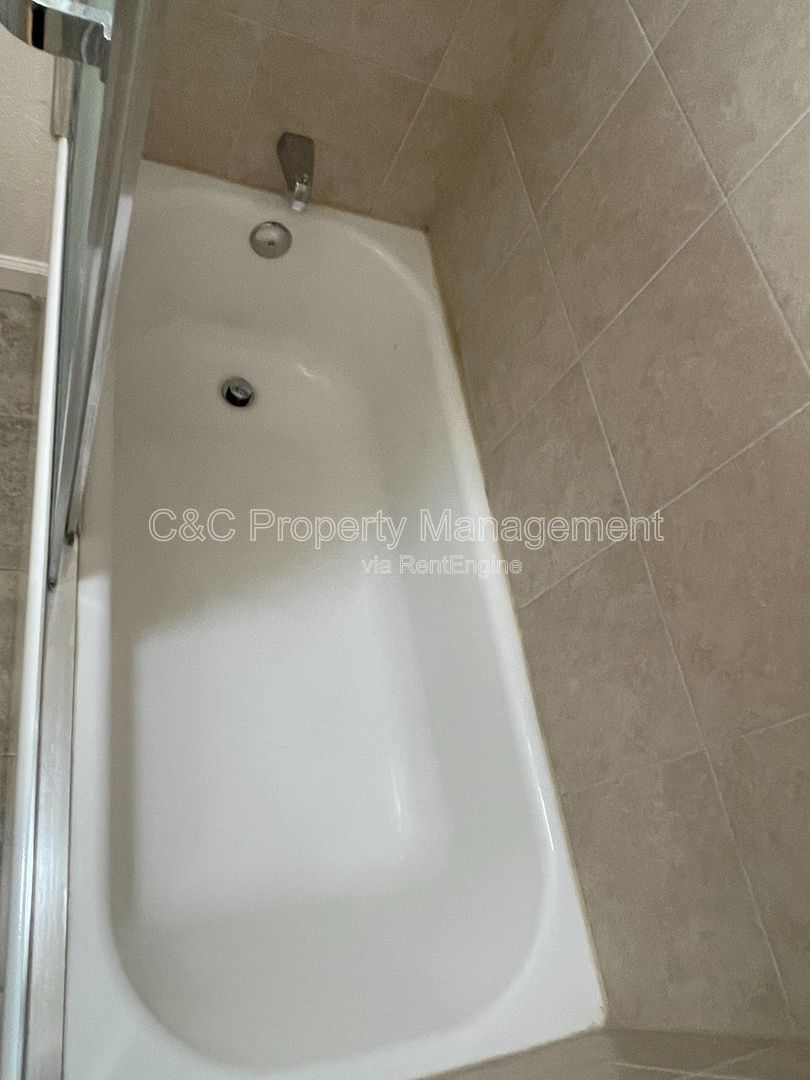 Gallery Image 16