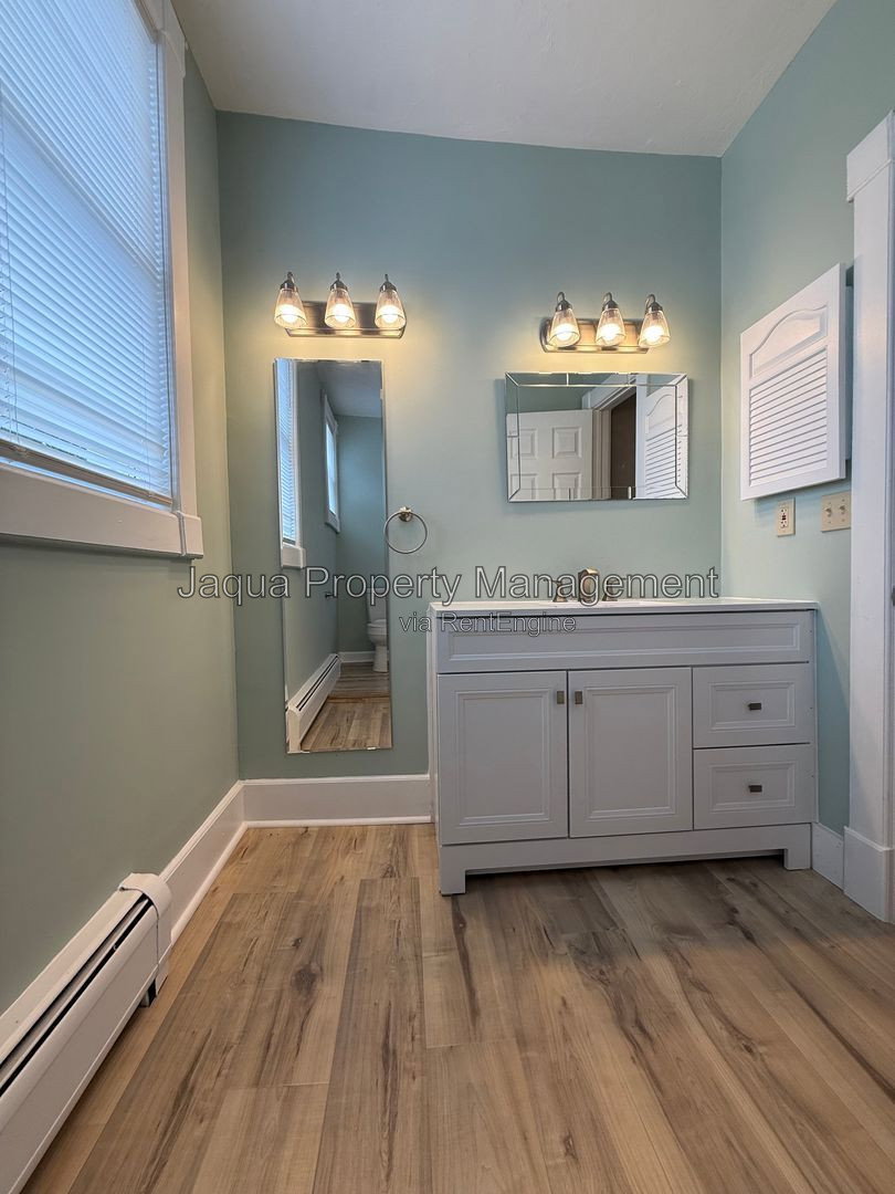 Gallery Image 19