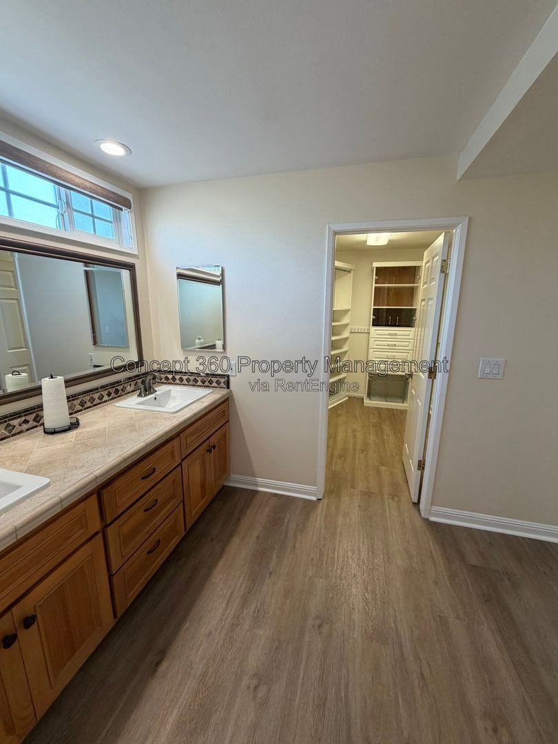 Gallery Image 68