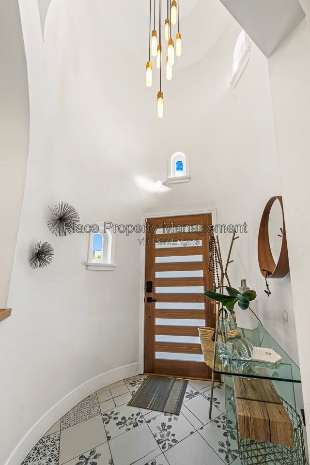 Gallery Image 25