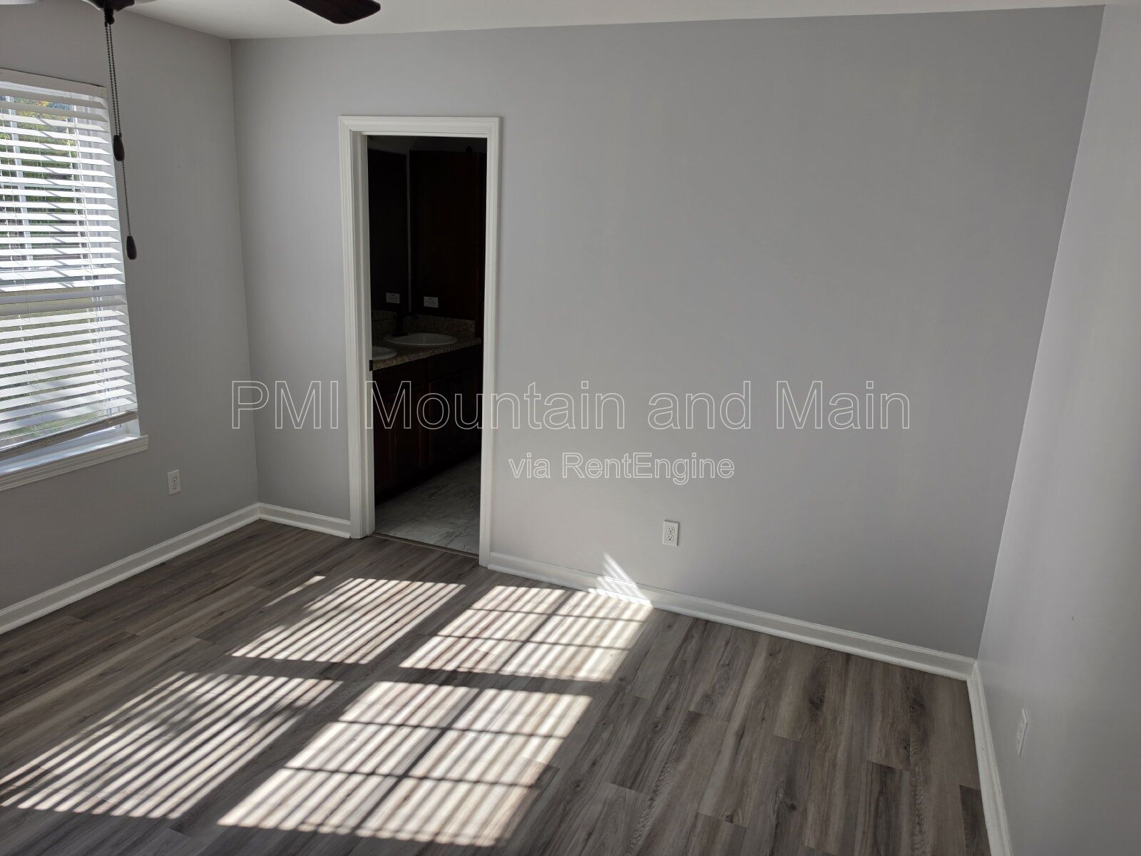 Gallery Image 18