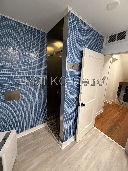 Gallery Image 19
