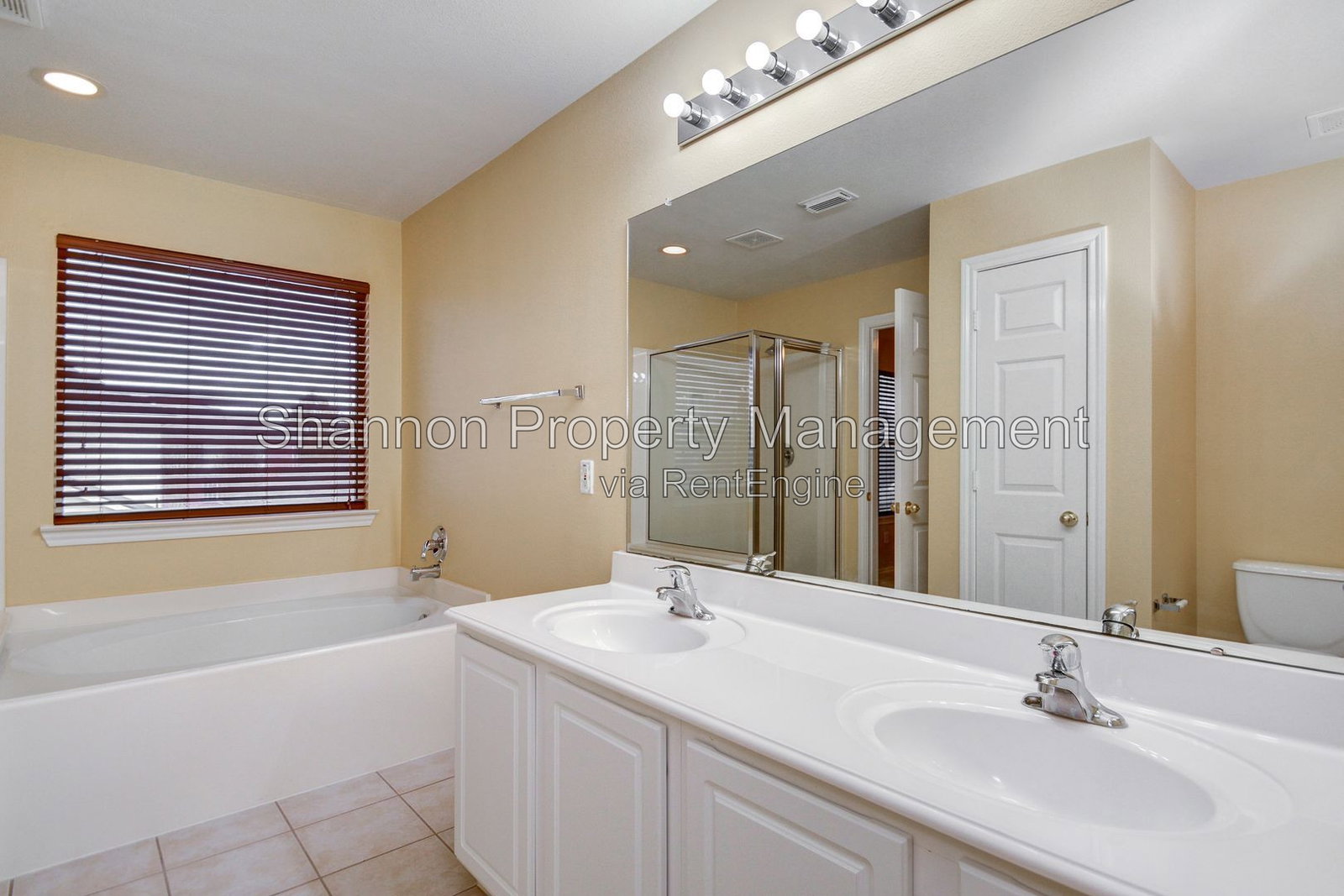 Gallery Image 16