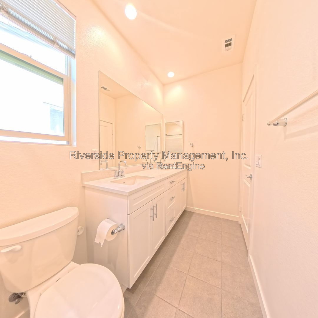 Gallery Image 34