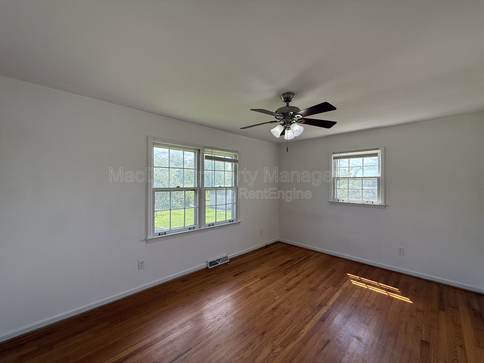 Gallery Image 16