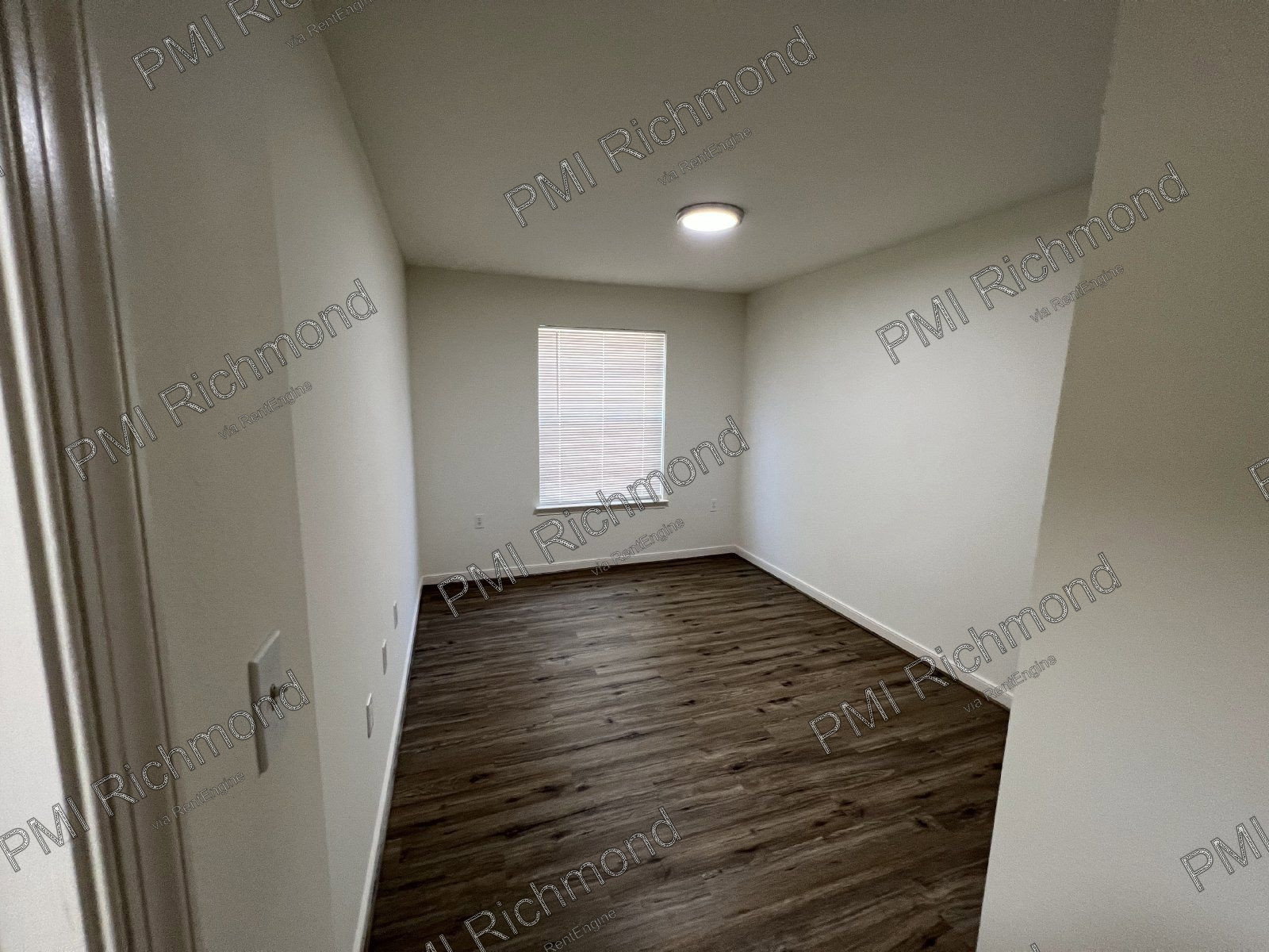Gallery Image 18