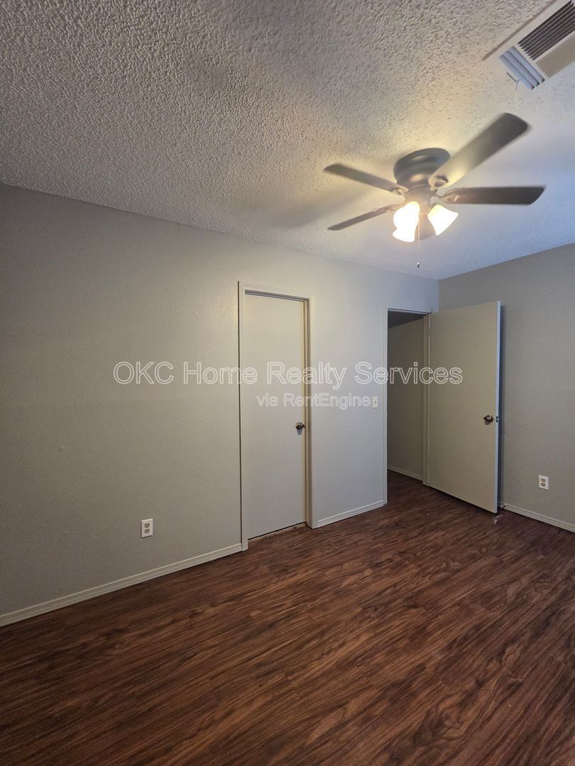 Gallery Image 16