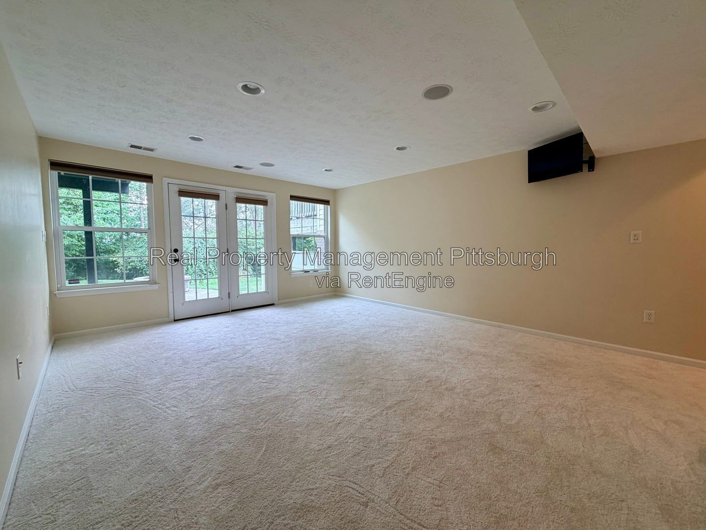 Gallery Image 19