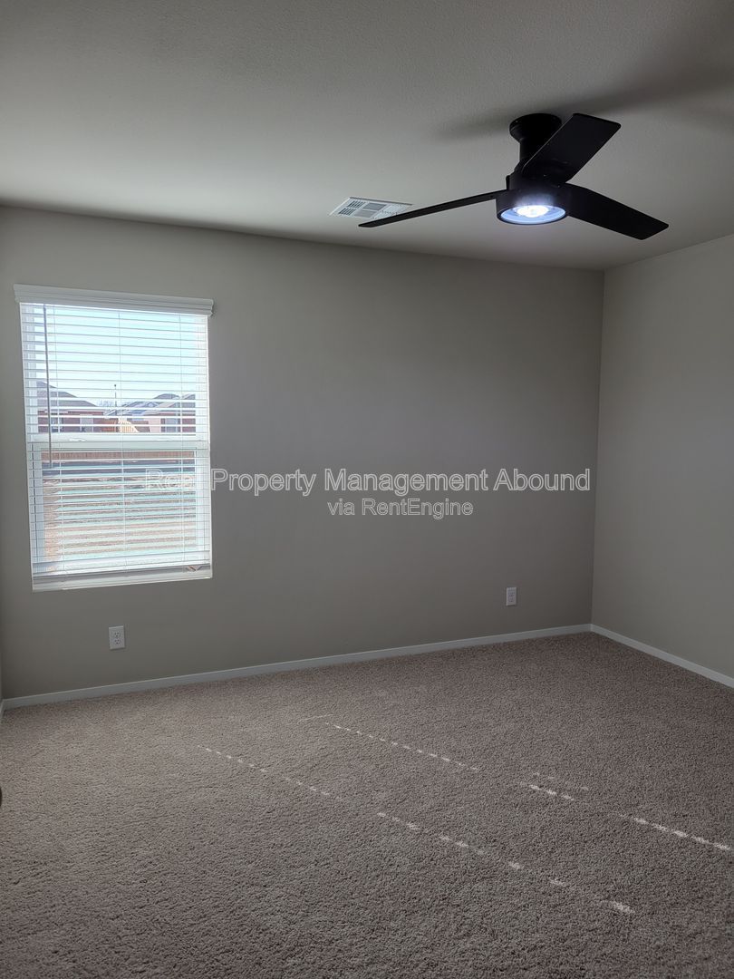 Gallery Image 18