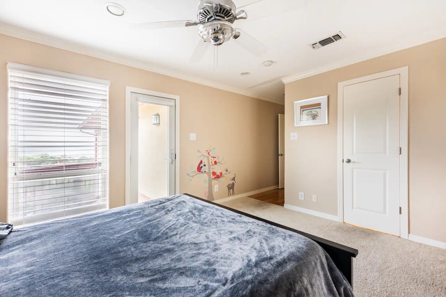 Gallery Image 58