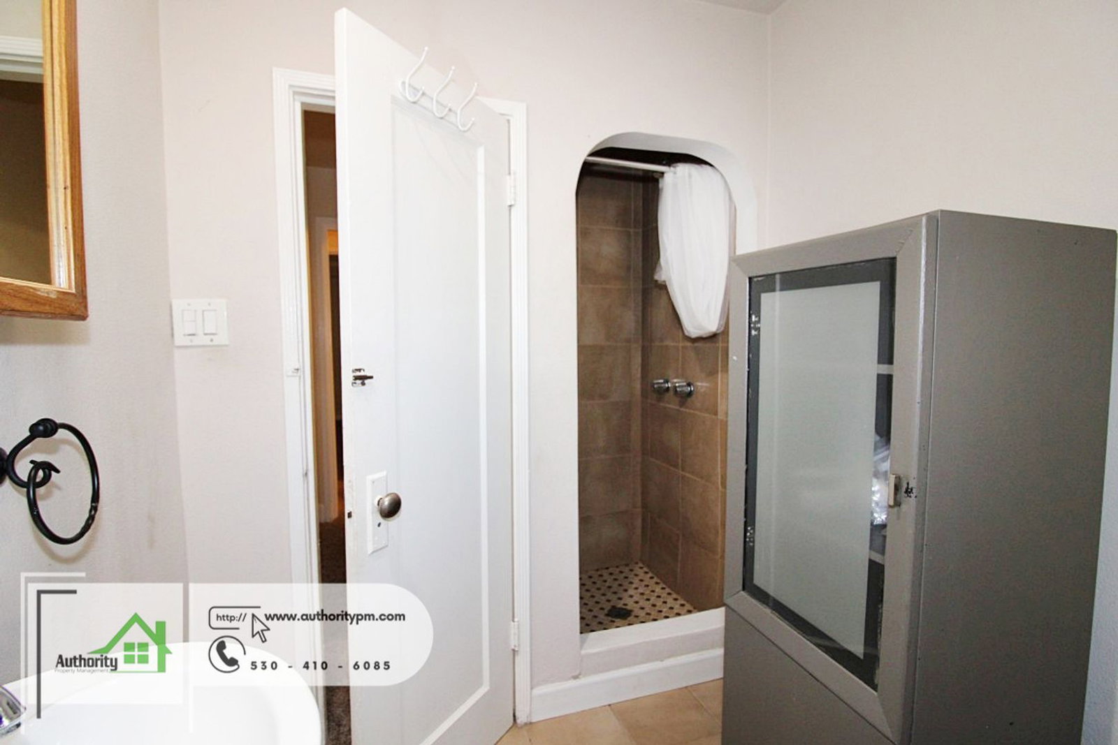 Gallery Image 17