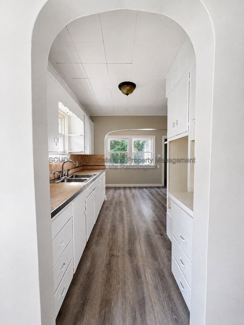 Gallery Image 19