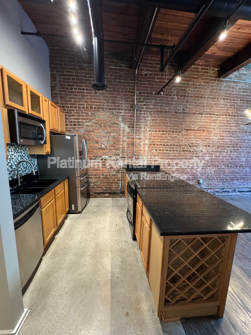 Gallery Image 16