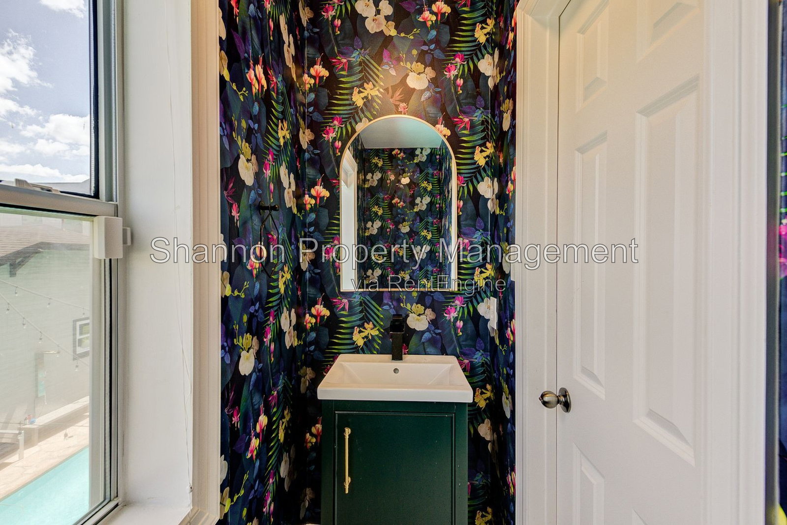 Gallery Image 17