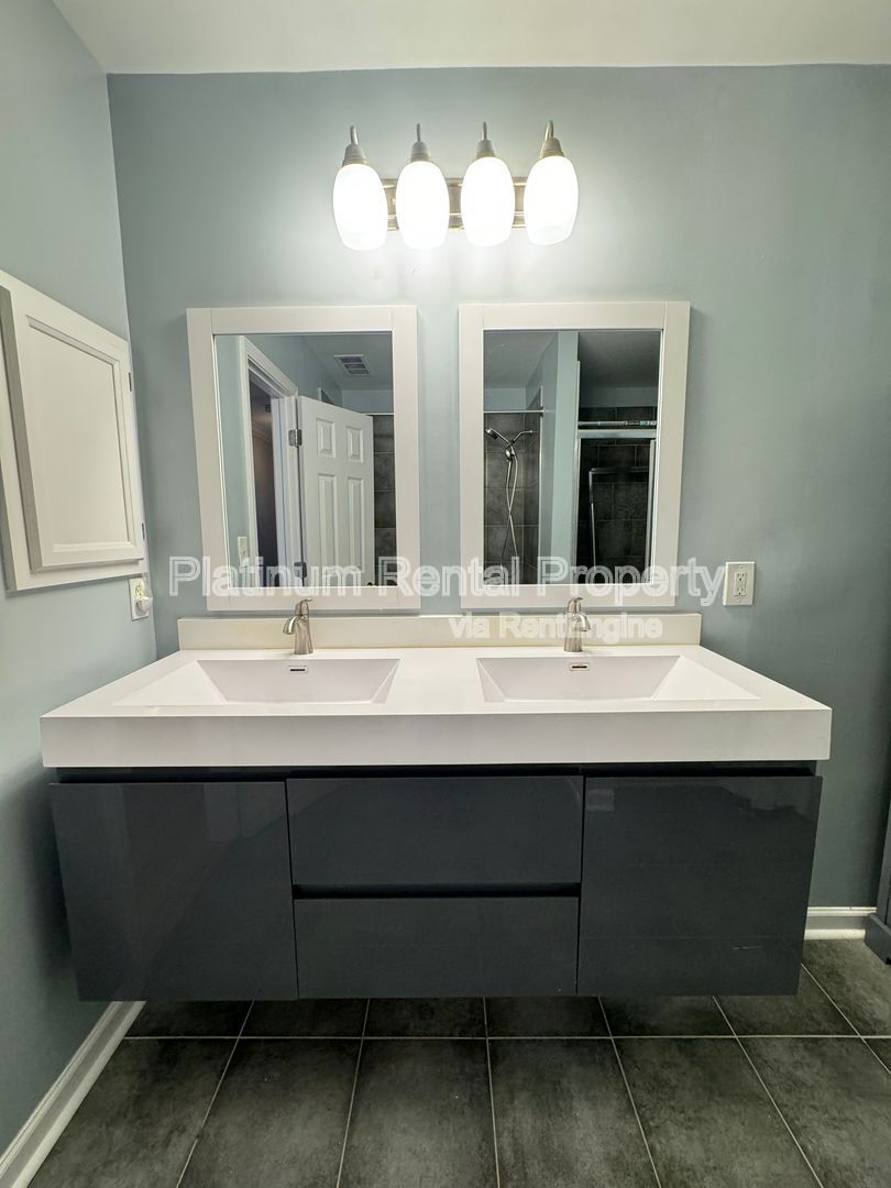 Gallery Image 33