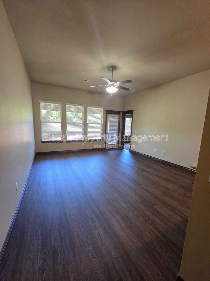 Gallery Image 14