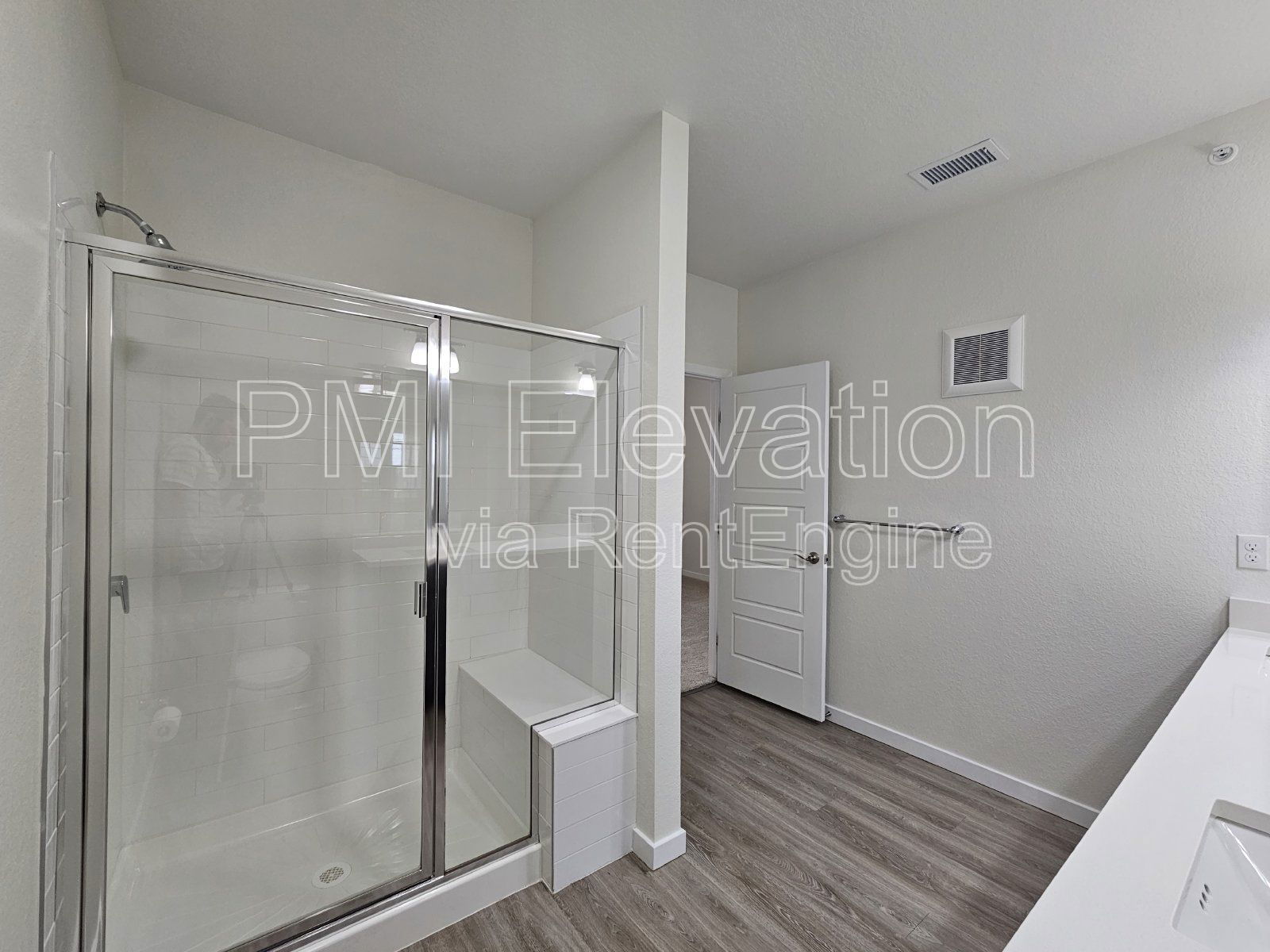 Gallery Image 0