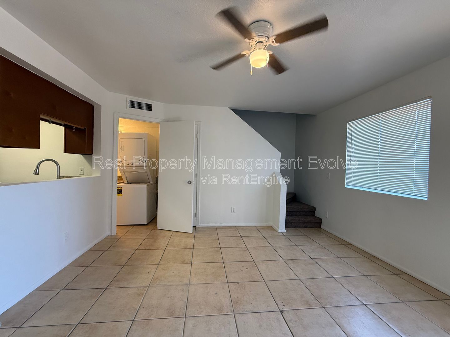 Gallery Image 0