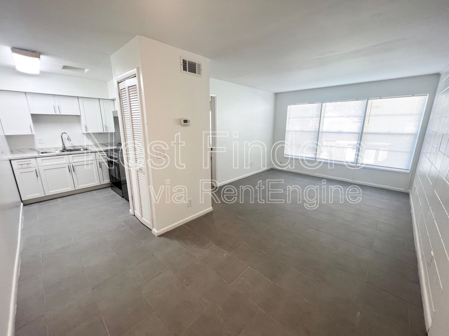 Gallery Image 0