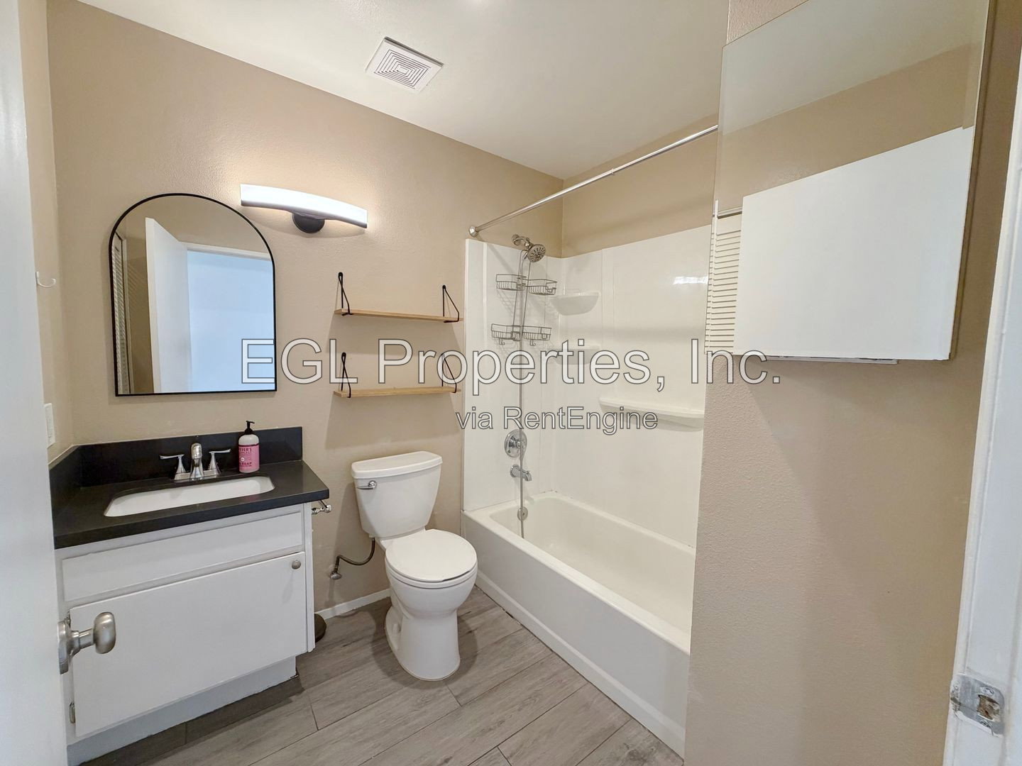Gallery Image 16