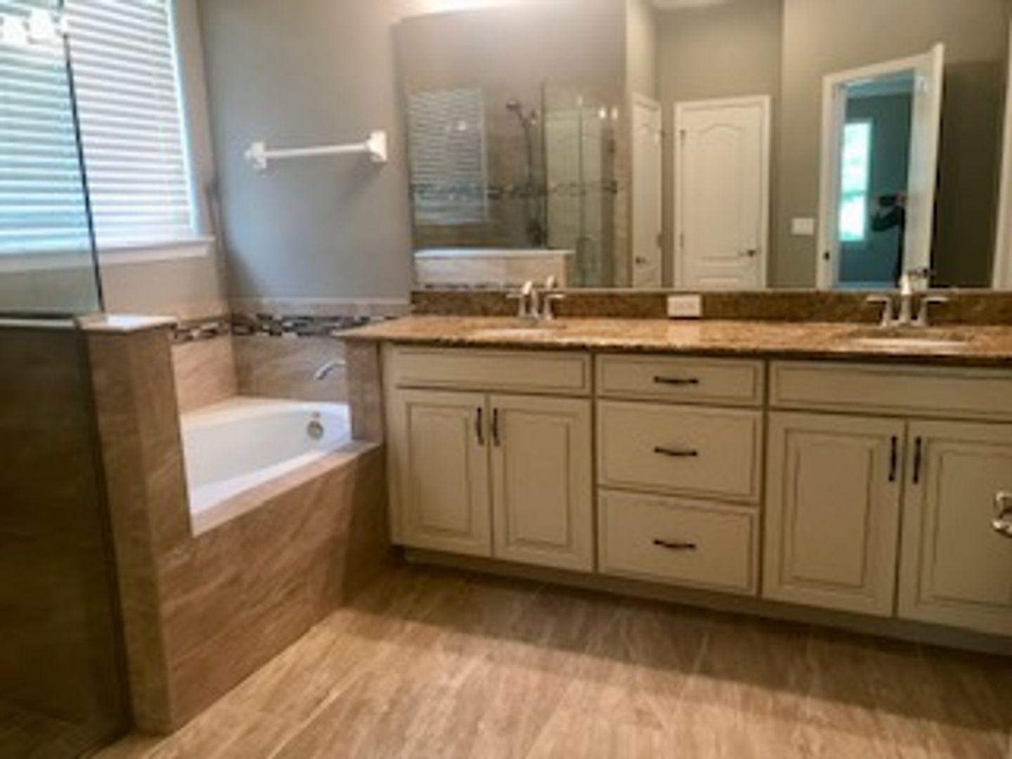 Gallery Image 17