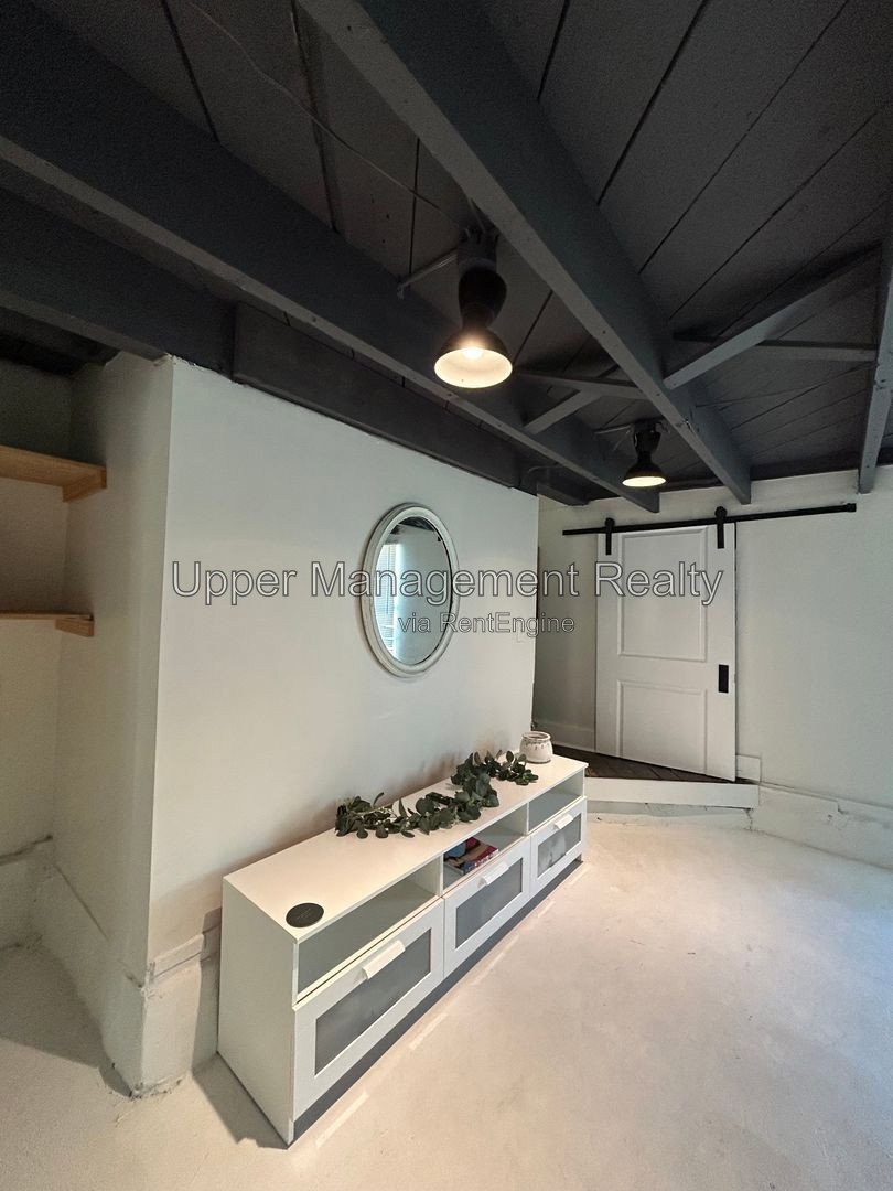 Gallery Image 33
